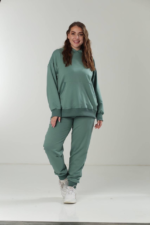 Костюм жіночий 23.1856, 48(XL), 50(2XL), 52(3XL), оливка, костюм у збільшених розмірах з подовженою кофтою в спортивному стилі, манжети - рібана