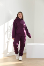 Костюм жіночий 22.1726, 48(XL), 50(2XL), 52(3XL), сливовий, спортивний утеплений костюм у збільшених розмірах, кофта з капюшоном та кишенею-кенгуру