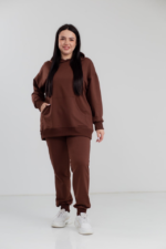Костюм жіночий 23.1856, 48(XL), 50(2XL), 52(3XL), шоколад 4, костюм у збільшених розмірах з подовженою кофтою в спортивному стилі, манжети - рібана