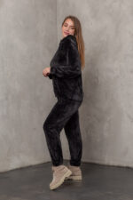 Костюм жіночий 23.1867, 48(XL), 50(2XL), 52(3XL), чорний, стиль casual (кежуал), велюровий костюм у збільшених розмірах, з кишенею-кенгуру - Зображення 2