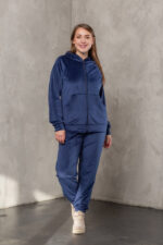 Костюм жіночий 23.1860, 50(2XL), 52(3XL), 54(4XL), темно синій, стильний велюровий спортивний костюм на замку у збільшених розмірах - Зображення 4
