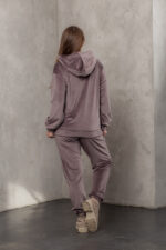 Костюм жіночий 23.1867, 48(XL), 50(2XL), 52(3XL), шоколад 1, стиль casual (кежуал), велюровий костюм у збільшених розмірах, з кишенею-кенгуру - Зображення 3