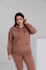 Костюм жіночий Aksan 23.2049 48(XL),50(2XL),52(3XL) колір ніжно - шоколадний - Зображення 4