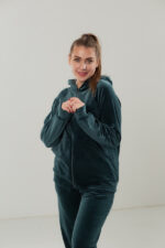 Костюм жіночий 23.1860, 50(2XL), 52(3XL), 54(4XL), смарагдовий, стильний велюровий спортивний костюм на замку у збільшених розмірах - Зображення 4