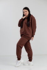 Костюм жіночий 23.1856, 48(XL), 50(2XL), 52(3XL), шоколад 4, костюм у збільшених розмірах з подовженою кофтою в спортивному стилі, манжети - рібана - Зображення 3