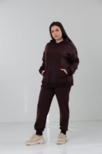 Костюм жіночий 23.1856, 48(XL), 50(2XL), 52(3XL), шоколад 3, костюм у збільшених розмірах з подовженою кофтою в спортивному стилі, манжети - рібана - Зображення 2