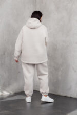 Жіночий костюм 23.2085 48(XL)- 50(2Xl), 52(3Xl)-54(4XL), колір ніжно-молочний - Зображення 3
