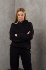 Костюм жіночий 22.1726, 40(XS), 42(S), 44(M), чорний, спортивний утеплений костюм, кофта з капюшоном та кишенею-кенгуру - Зображення 4