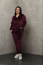 Костюм жіночий 23.1860, 50(2XL), 52(3XL), 54(4XL), марсал, стильний велюровий спортивний костюм на замку у збільшених розмірах
