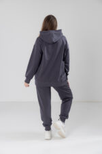 Костюм жіночий 23.1856, 48(XL), 50(2XL), 52(3XL), графіт, костюм у збільшених розмірах з подовженою кофтою в спортивному стилі, манжети - рібана - Зображення 3