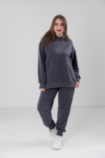 Костюм жіночий 23.1856, 48(XL), 50(2XL), 52(3XL), графіт, костюм у збільшених розмірах з подовженою кофтою в спортивному стилі, манжети - рібана