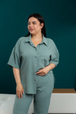 Жіночий костюм 24.2327 48(Xl), 50(2XL), 52(3XL), колір оливковий - Зображення 4