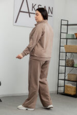 Костюм 25.2590 б Замш тонкий, колір Какао, 48(XL), 50(ХХL), 52(3XL) - Зображення 3