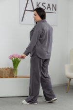 Костюм 25.2587 б Замш тонкий, колір Графіт, 48(XL), 50(ХХL), 52(3XL) - Зображення 3