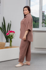 Костюм 24.2327 б Американський креп, колір Світло кавовий, 48(XL), 50(ХХL), 52(3XL) - Зображення 2