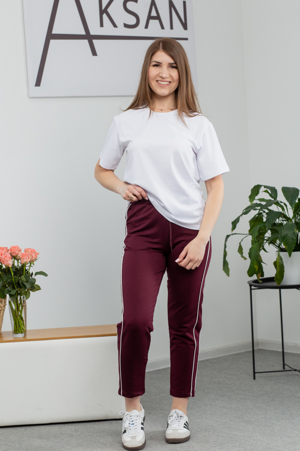 img_9092.jpg Костюм 25.2640 н Трикотаж двухнитка, Білий+Бургунді, 42(S), 44(М), 46(L) - Зображення 1