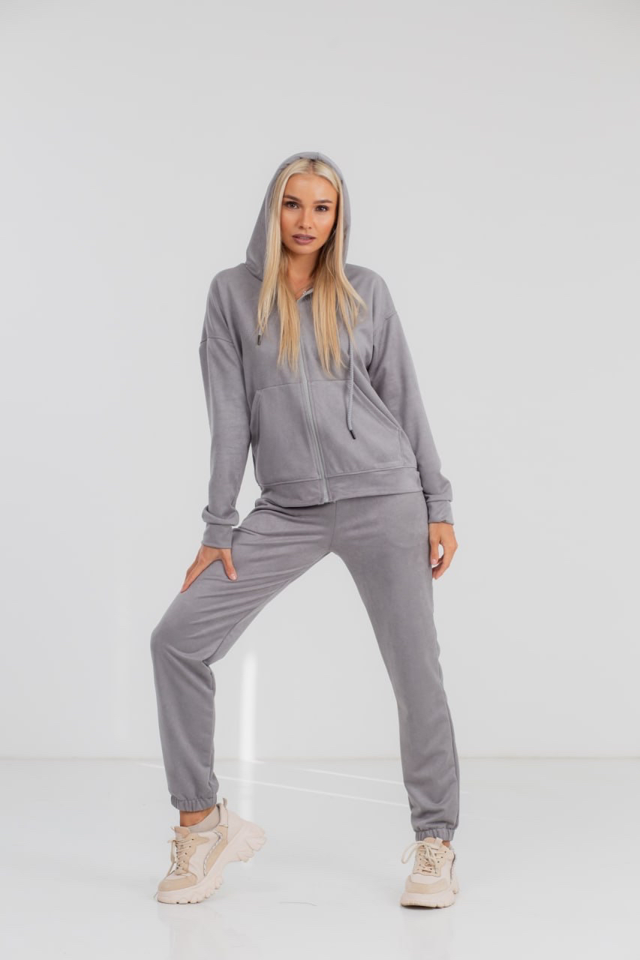2we04tyi3j2ywxubvua3c13k-large Костюм жіночий 22.1417, 42(S), 44(M), 46(L), 48(XL), сірий 4, стиль casual (кежуал), замшевий костюм на замку - Зображення 1