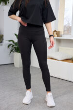 Legginsy 26.1877 prążkowana dzianina, kolor Czarny, 42(S), 44(M), 46(L), 48(XL)