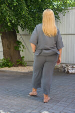 Костюм 26.2973 с.б Американський креп, колір Темно сірий, 54(4XL), 56(5XL), 58(6XL) - Зображення 2