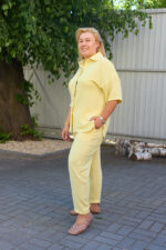 Костюм 26.2973 б Американський креп, колір Банановий, 48(XL), 50(ХХL), 52(3XL) - Зображення 3
